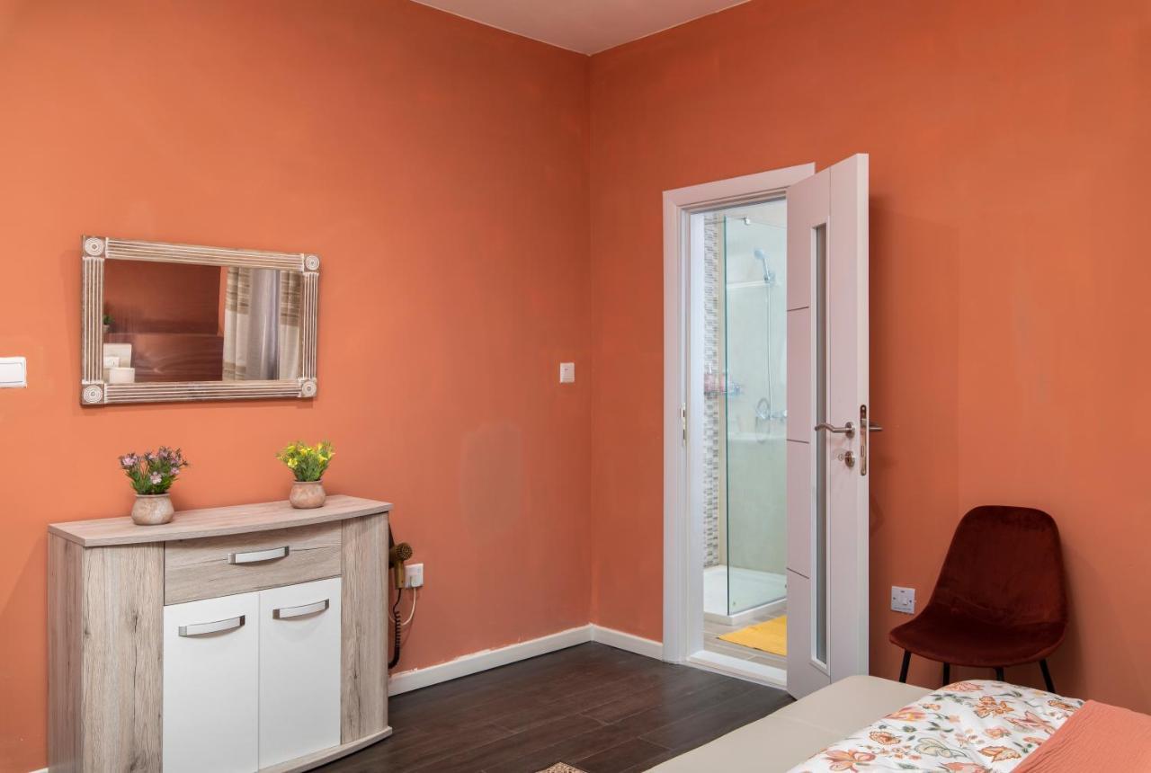 Spacious Luxury 3br With Terrace & Open Views - Zurrieq, Close To Sea Zurrieq