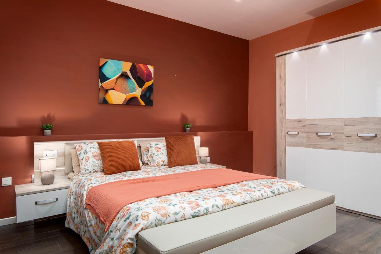 Spacious Luxury 3br With Terrace & Open Views - Zurrieq, Close To Sea
